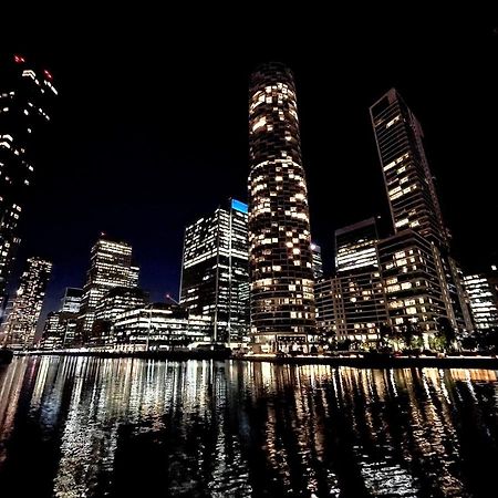 Meridian Stays Canary Wharf Close To Excel And O2 Лондон Екстериор снимка